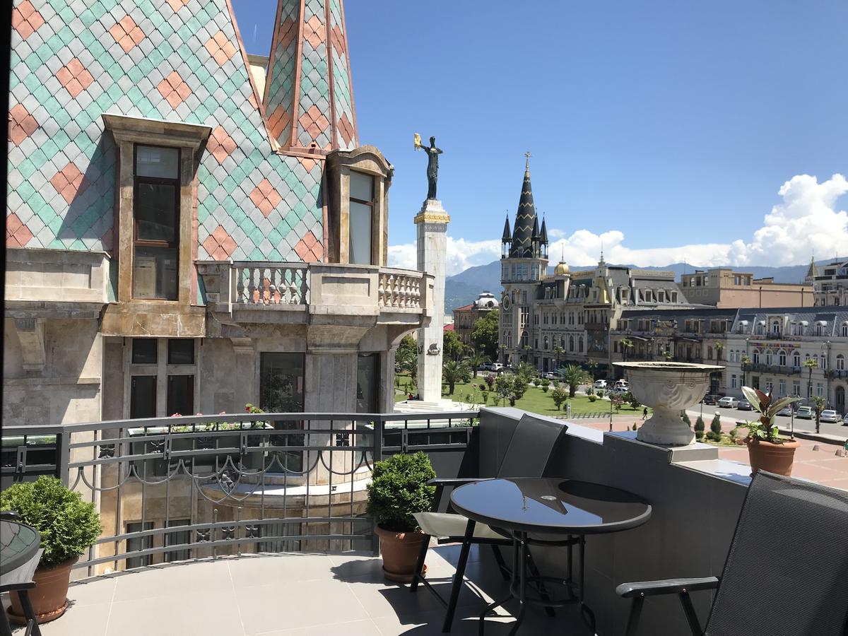 Cozy Studio On Europe Square Batumi Exterior foto