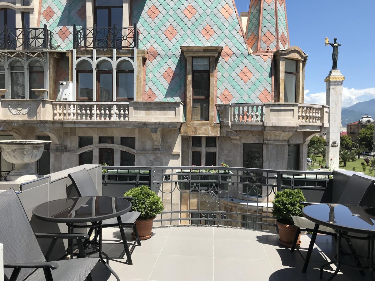 Cozy Studio On Europe Square Batumi Exterior foto